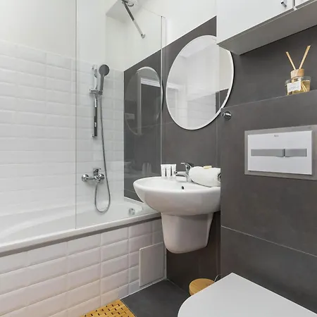 Jasny Z Parkingiem Glowne W Gdansku By Renters